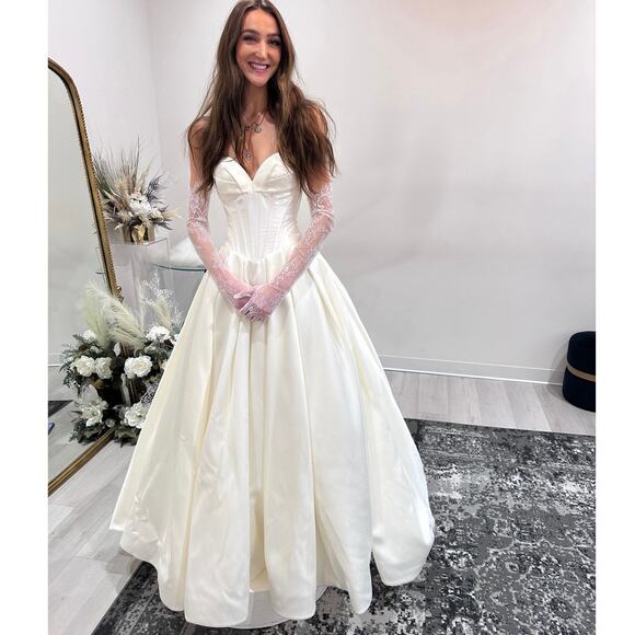 NWOT Madison James MJ1109 Fialma Satin Ball Gown Wedding Dress Strapless Corset - Picture 3 of 11